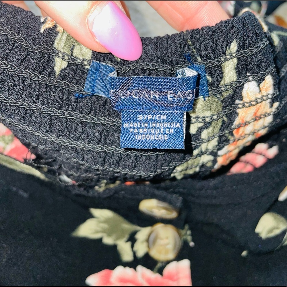 American Eagle Floral Smocked Crop Tank - Picture 6 of 7